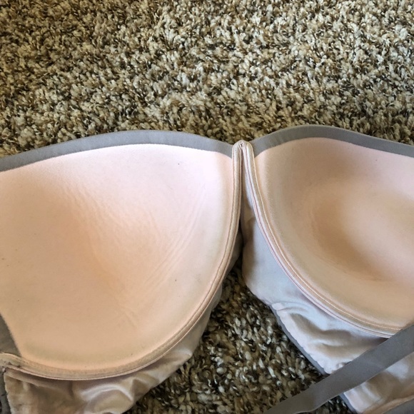 Size 34D Victoria’s Secret Lounge Bras - Picture 4 of 5